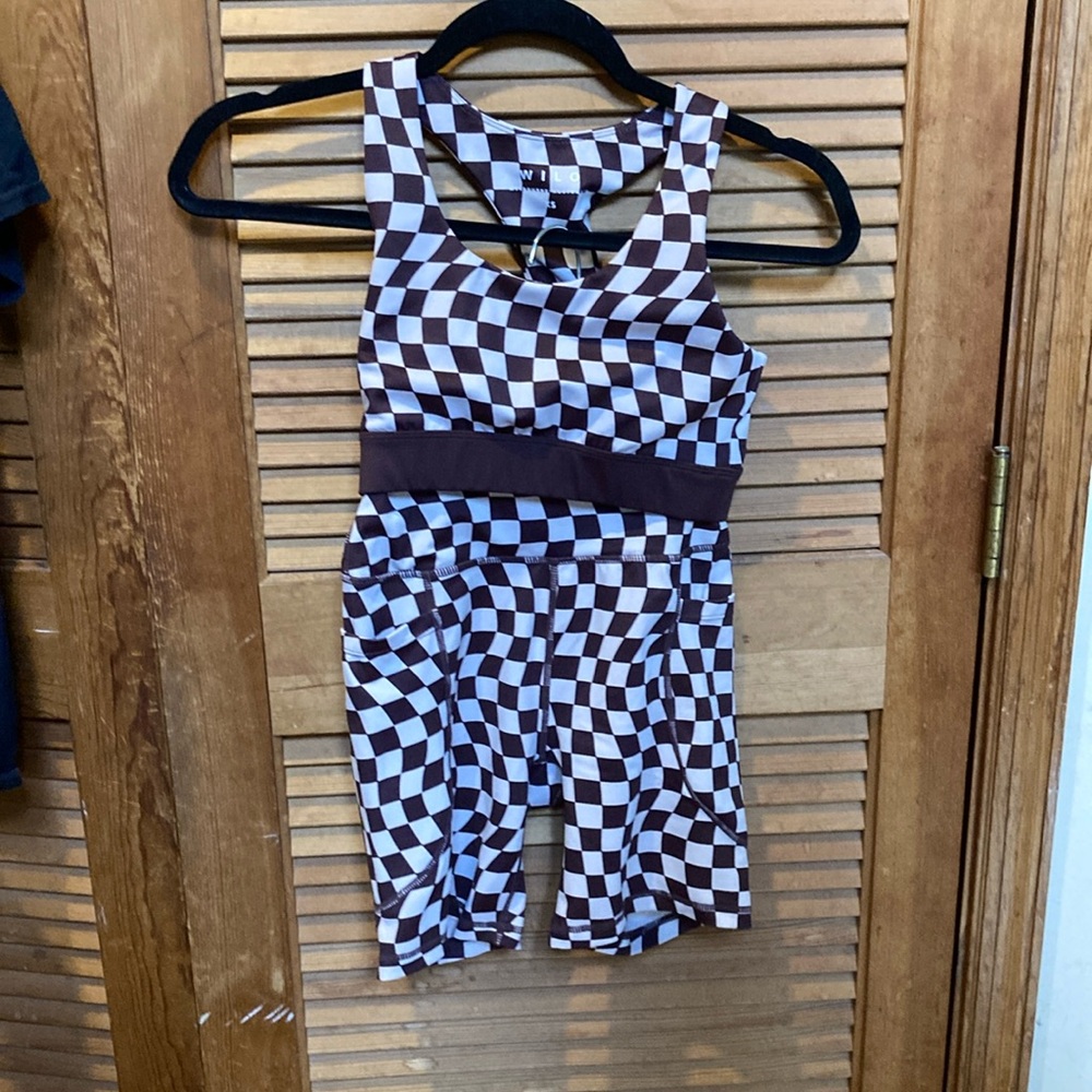 WILO Brown and White Checkered Matching Workout Set